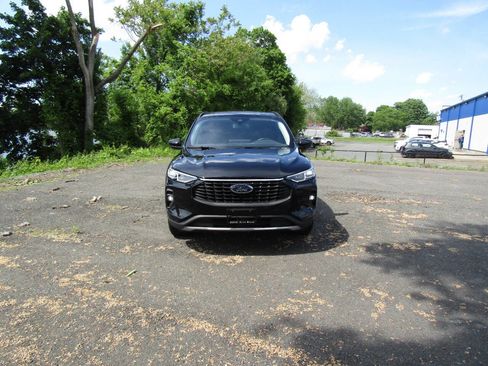 Used 2025 Ford Escape Platinum AWD/4WD image 30