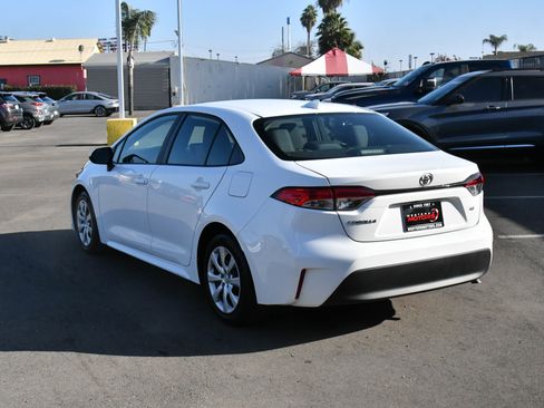 Used 2024 Toyota Corolla LE image 6