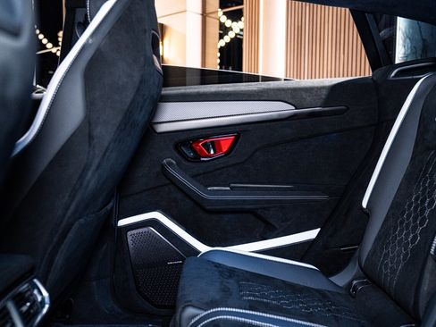 Used 2023 Lamborghini Urus Performante image 22