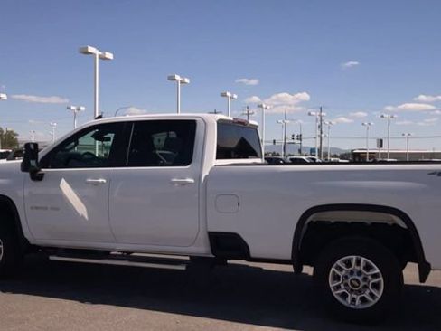 Used 2025 Chevrolet Silverado 2500 LT w/ Convenience Package AWD/4WD image 7