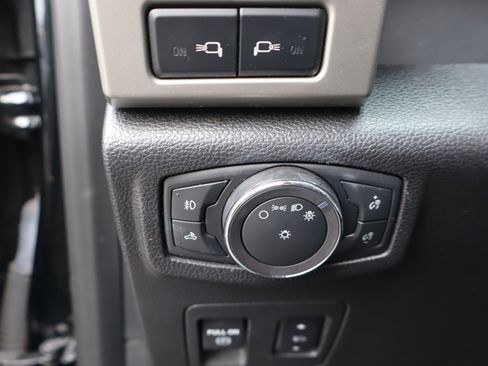 Used 2018 Ford F150 Lariat w/ Equipment Group 502A Luxury image 22