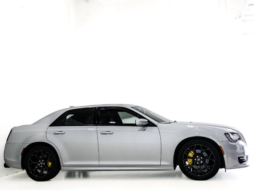 Used 2020 Chrysler 300 S RWD image 5