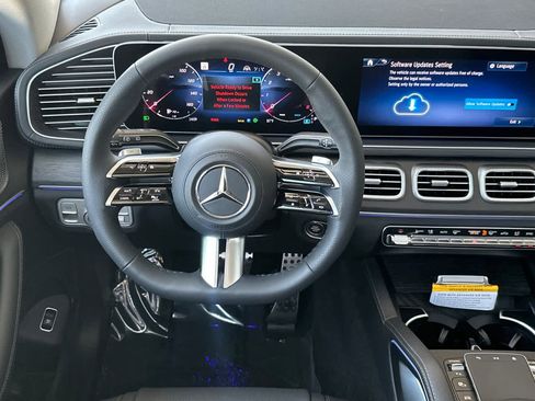 Certified 2025 Mercedes-Benz GLS 450 4MATIC image 13