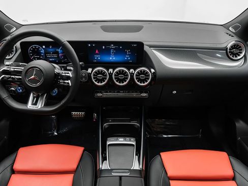 Used 2025 Mercedes-Benz GLA 35 AMG 4MATIC w/ Exclusive Trim Package image 17