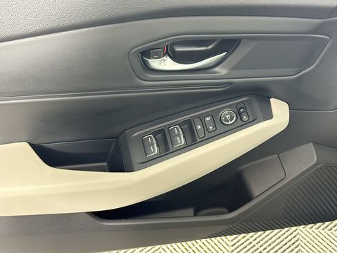 Certified 2025 Honda Accord SE image 22