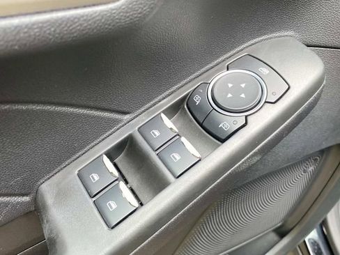 Used 2021 Ford Escape SE w/ Convenience Package FWD image 13