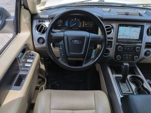 Certified 2017 Ford Expedition XLT w/ Equipment Group 202A RWD image 15