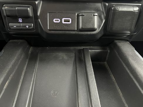 Used 2019 GMC Sierra 1500 AT4 w/ Off Road Performance Package AWD/4WD image 25