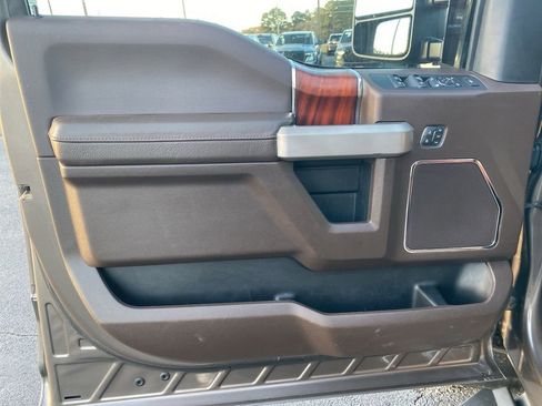 Used 2021 Ford F250 King Ranch w/ Chrome Package image 10