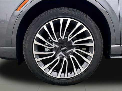 Used 2022 Lincoln Corsair Reserve w/ Sport Package image 34