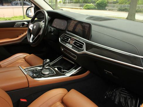 Used 2020 BMW X7 xDrive40i w/ Premium Package image 27