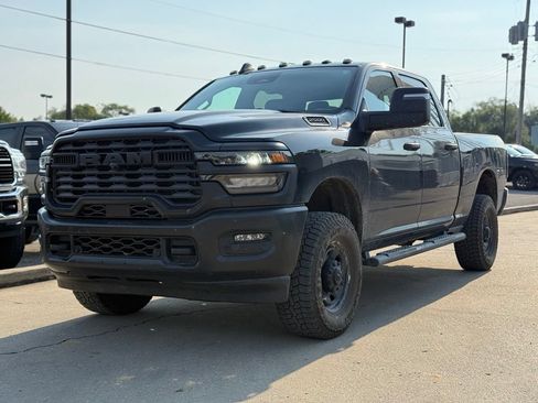 Used 2025 RAM 2500 Tradesman AWD/4WD image 25