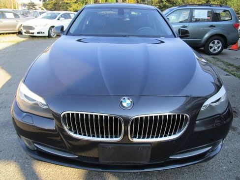Used 2011 BMW 528i Sedan image 4