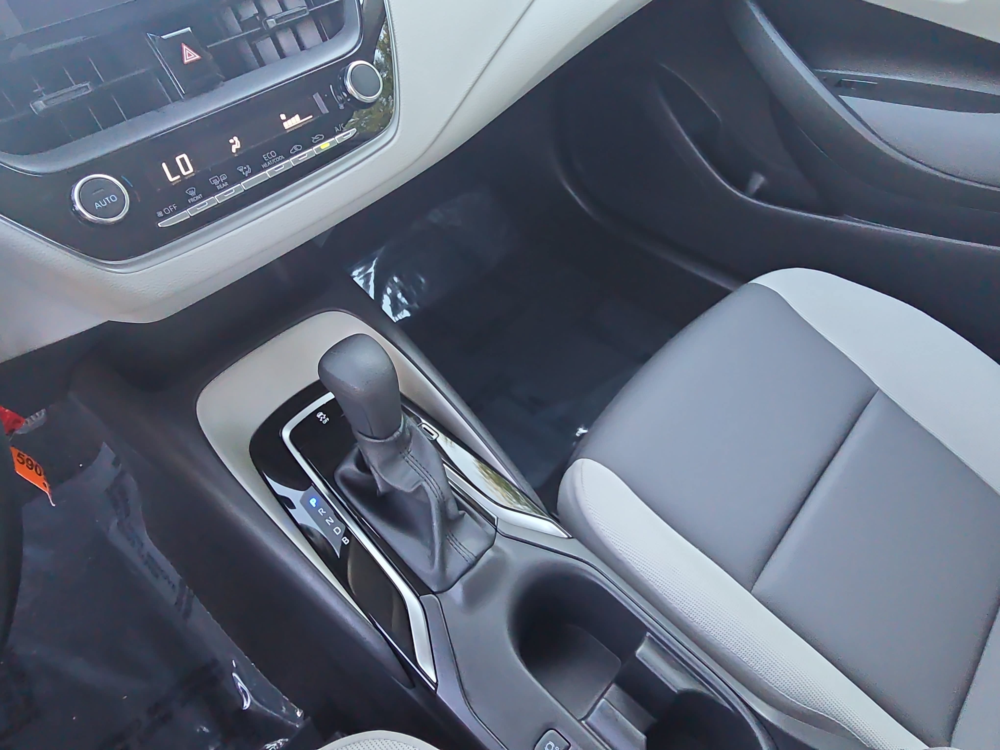 Used 2026 Toyota Corolla LE FWD image 22