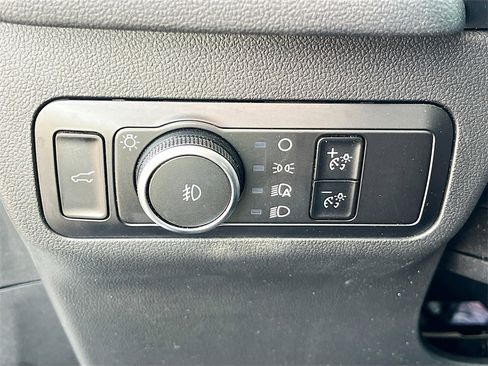 Used 2022 Ford Escape Titanium w/ Class II Trailer Tow Package image 10