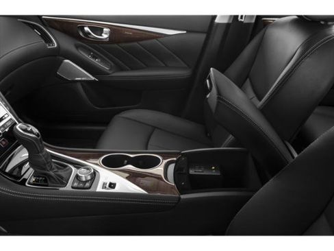 Used 2018 INFINITI Q50 Luxe w/ Essential Package (3.0T Luxe) AWD/4WD image 18