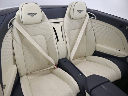 Used 2025 Bentley Continental GT Speed image 15