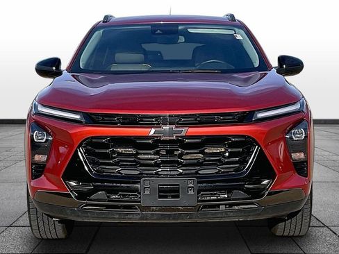 Used 2024 Chevrolet Trax ACTIV w/ Driver Confidence Package FWD image 3