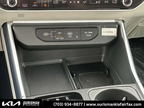 New 2026 Kia Carnival SX image 12