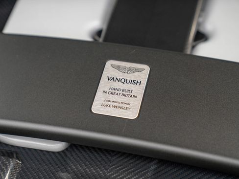 Used 2025 Aston Martin Vanquish image 34