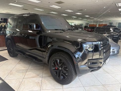 Used 2020 Land Rover Defender 110 HSE AWD/4WD image 2