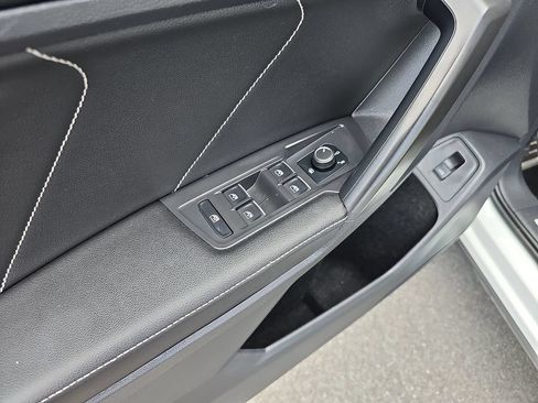Used 2022 Volkswagen Tiguan SE R-Line AWD/4WD image 19