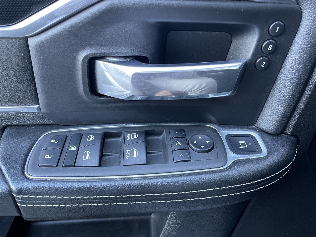 Used 2022 RAM 3500 Laramie AWD/4WD image 33