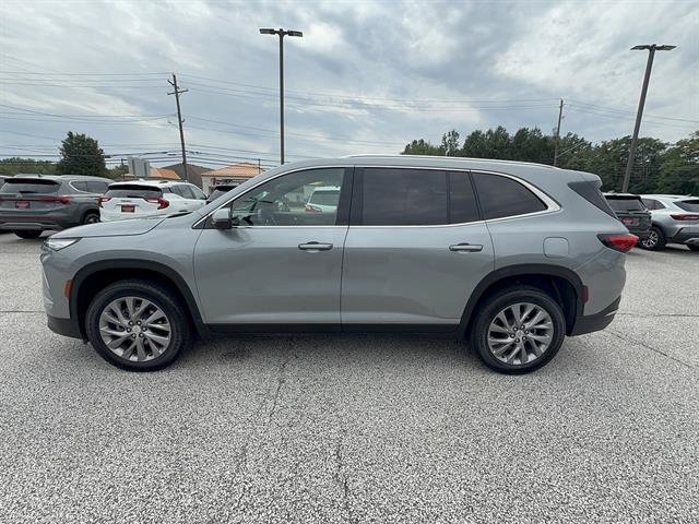 Used 2026 Buick Enclave Preferred AWD/4WD image 2