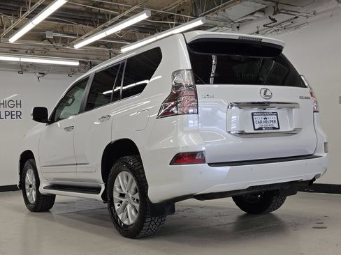 Used 2018 Lexus GX 460 Premium w/ Premium Package AWD/4WD image 11