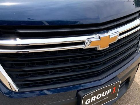 Used 2023 Chevrolet Traverse LS FWD image 37