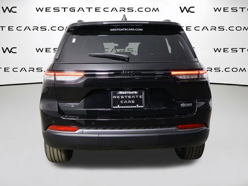 New 2026 Jeep Grand Cherokee Limited w/ Limited Altitude Package AWD/4WD image 4