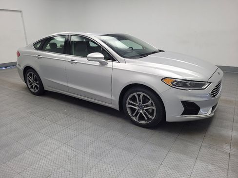 Used 2019 Ford Fusion SEL image 11