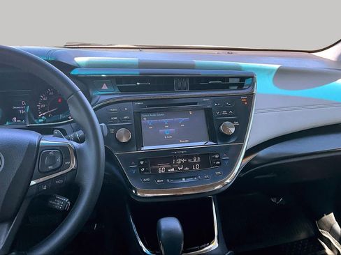 Used 2017 Toyota Avalon XLE w/ All Weather Liner Package FWD image 6