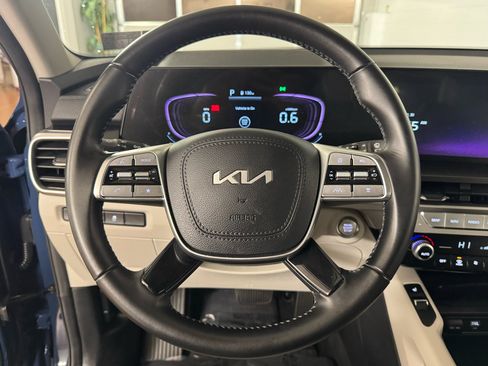 Used 2023 Kia Telluride S image 19