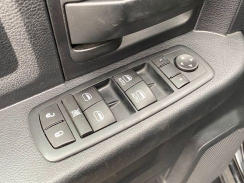 Used 2016 RAM 1500 ST w/ SXT Appearance Group image 13