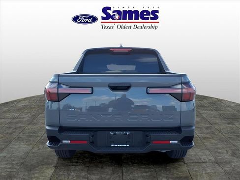 Used 2025 Hyundai Santa Cruz SE image 7