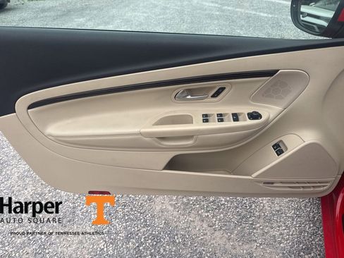 Used 2015 Volkswagen Eos Executive image 12