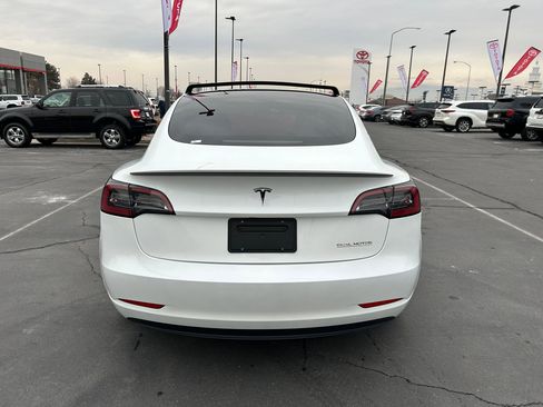 Used 2023 Tesla Model 3 Performance image 4
