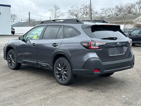 Certified 2025 Subaru Outback Onyx Edition image 3