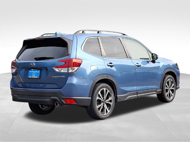 Used 2023 Subaru Forester Limited AWD/4WD image 6