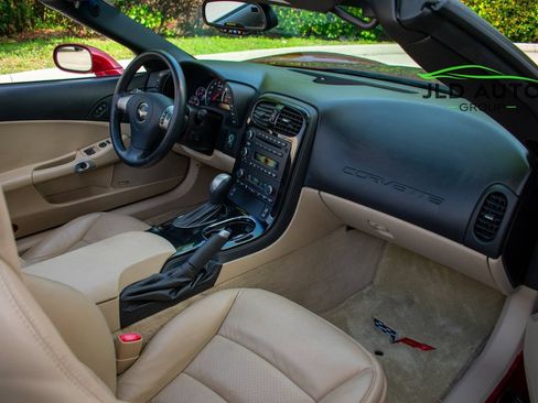 Used 2008 Chevrolet Corvette Convertible w/ Preferred Equipment Group RWD image 15