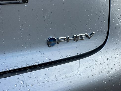 New 2026 Toyota Prius Plug-In Hybrid image 7