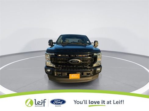 Used 2022 Ford F250 XLT w/ Black Appearance Package image 3