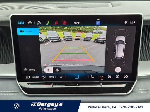 Certified 2026 Volkswagen Tiguan SE R-Line AWD/4WD image 19