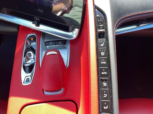 Used 2020 Chevrolet Corvette Stingray Preferred Cpe w/ 2LT Preferred Equipment Group RWD image 20