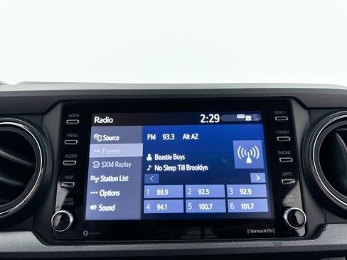 Used 2023 Toyota Tacoma TRD Sport image 18