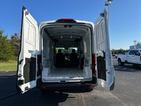 New 2026 Ford Transit 250 148 Medium Roof RWD image 16
