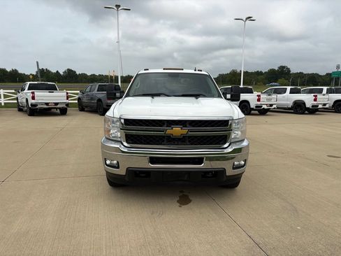 Used 2014 Chevrolet Silverado 2500 LT w/ Interior Plus Package AWD/4WD image 9