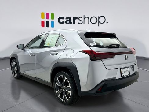 Used 2023 Lexus UX 250h AWD image 3