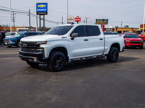 Used 2021 Chevrolet Silverado 1500 LT Trail Boss w/ Convenience Package II AWD/4WD image 3